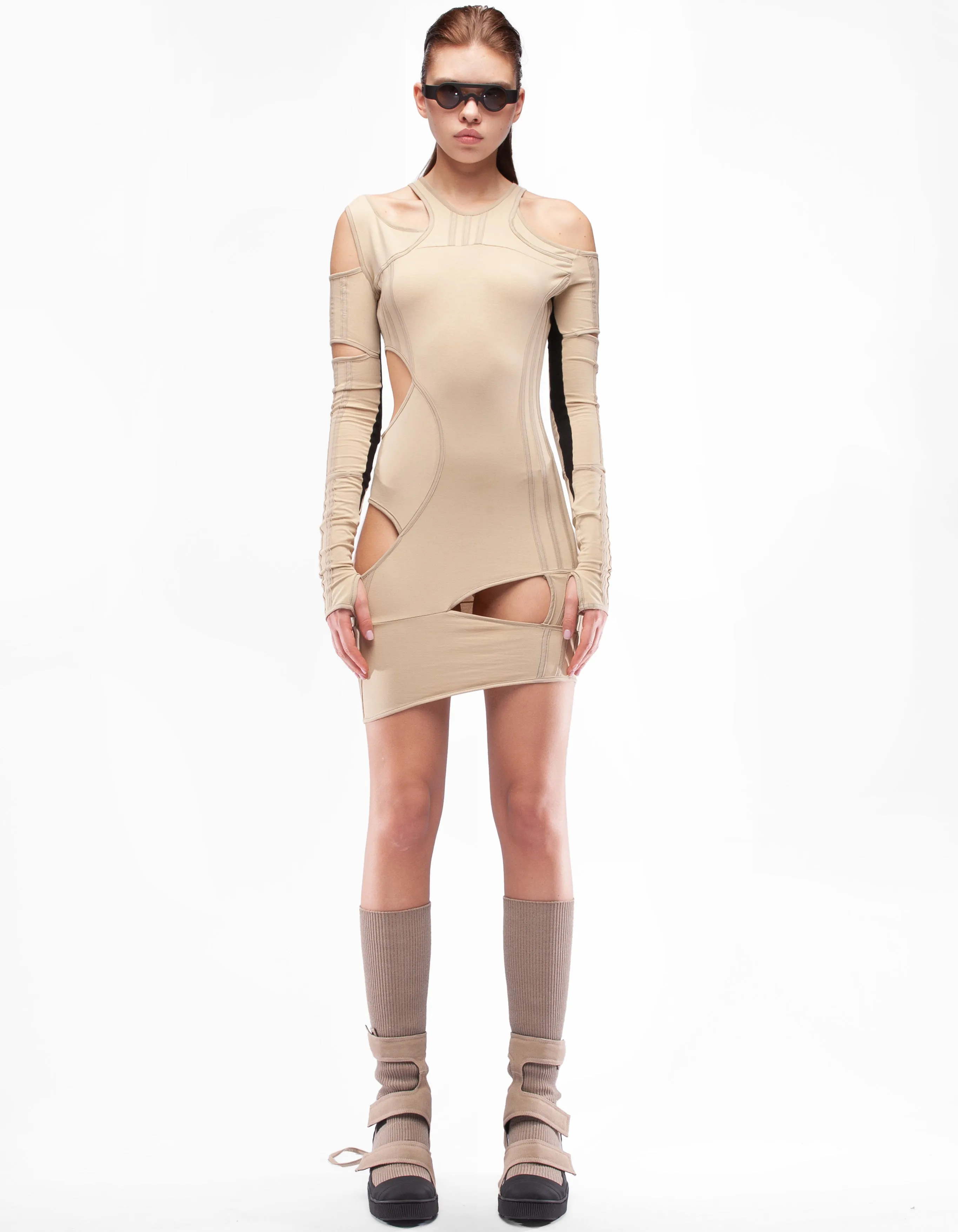 DRESS SPORT SAND